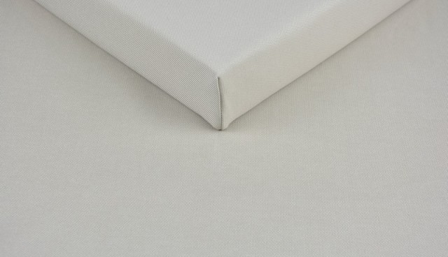 7004